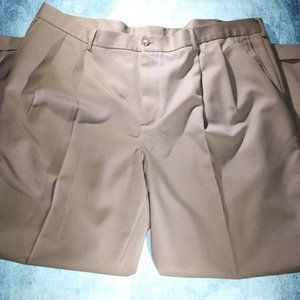 Izod Slacks with Stretch Flex